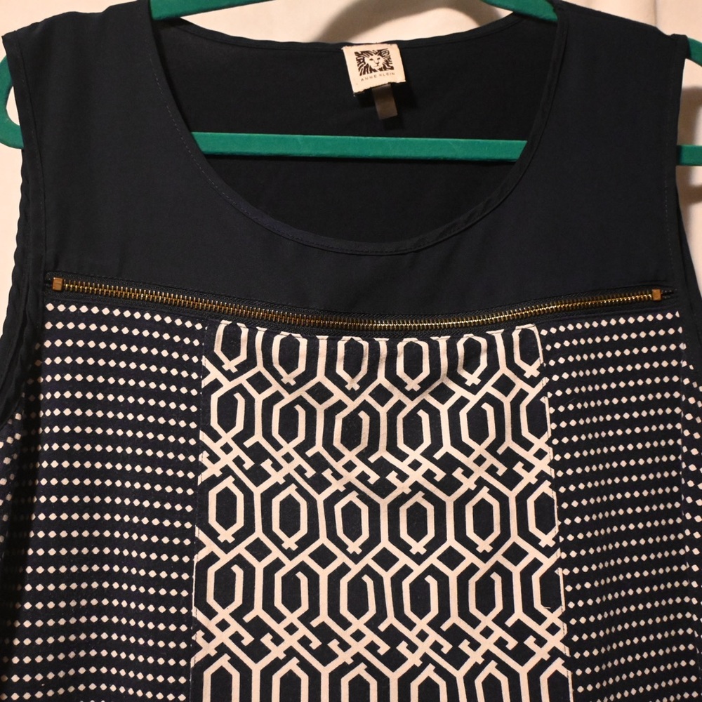 Anne Klein Black and White Graphic Sleeveless Tank Top